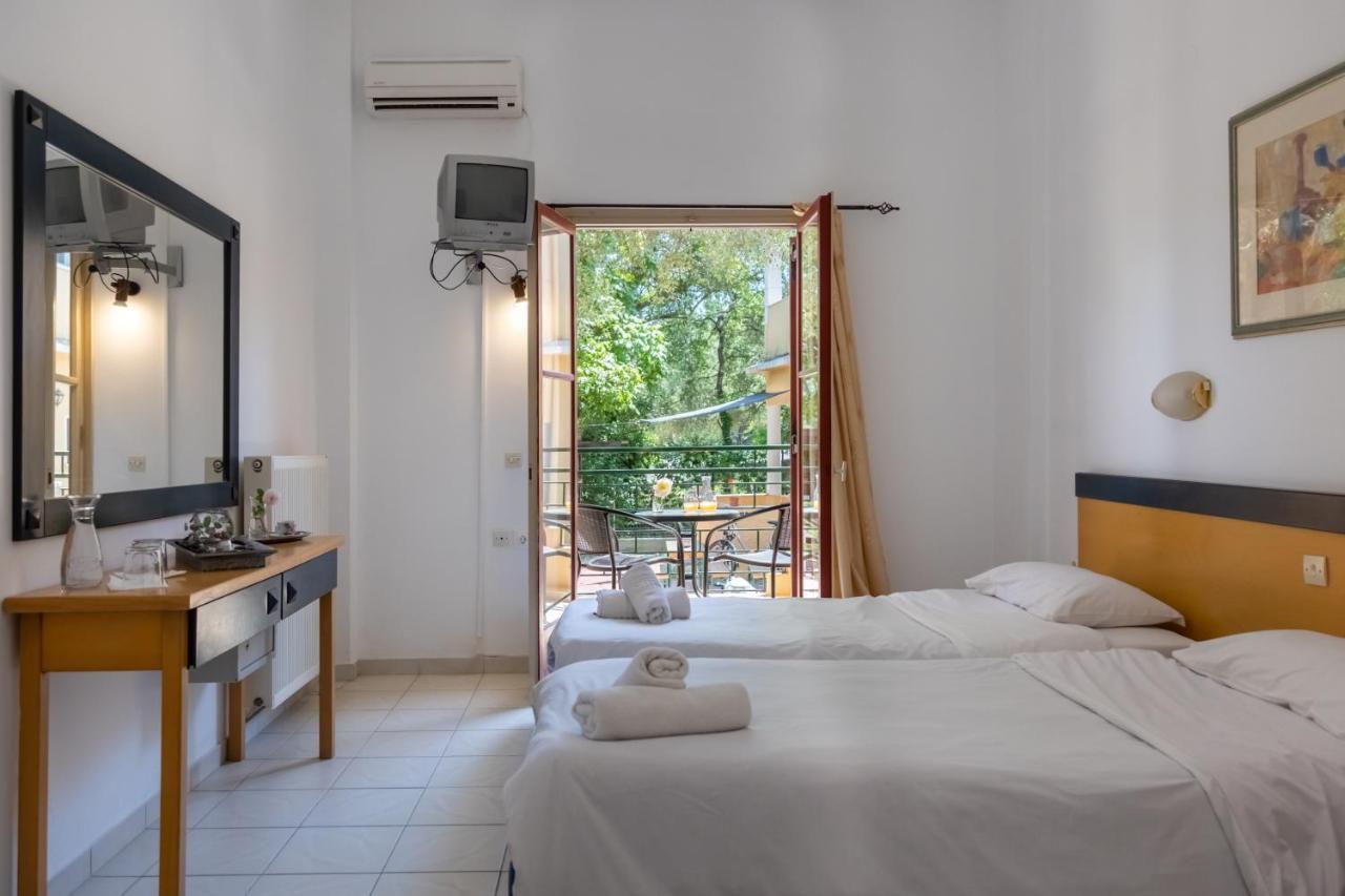 Wilde Rose Hotel Dassia  Esterno foto