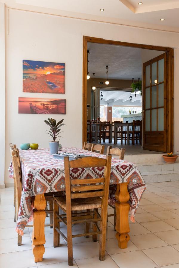 Wilde Rose Hotel Dassia  Esterno foto