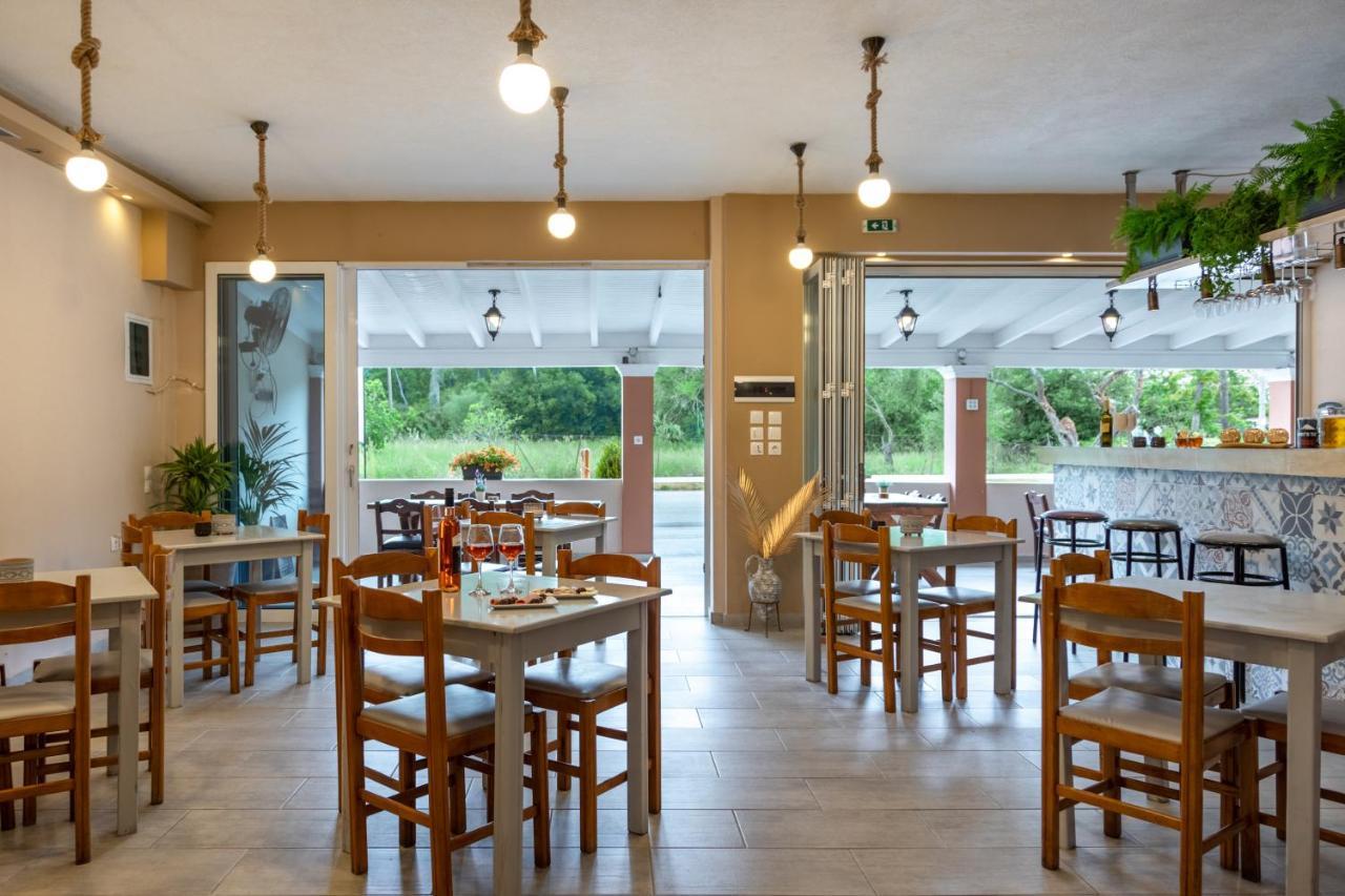 Wilde Rose Hotel Dassia  Esterno foto