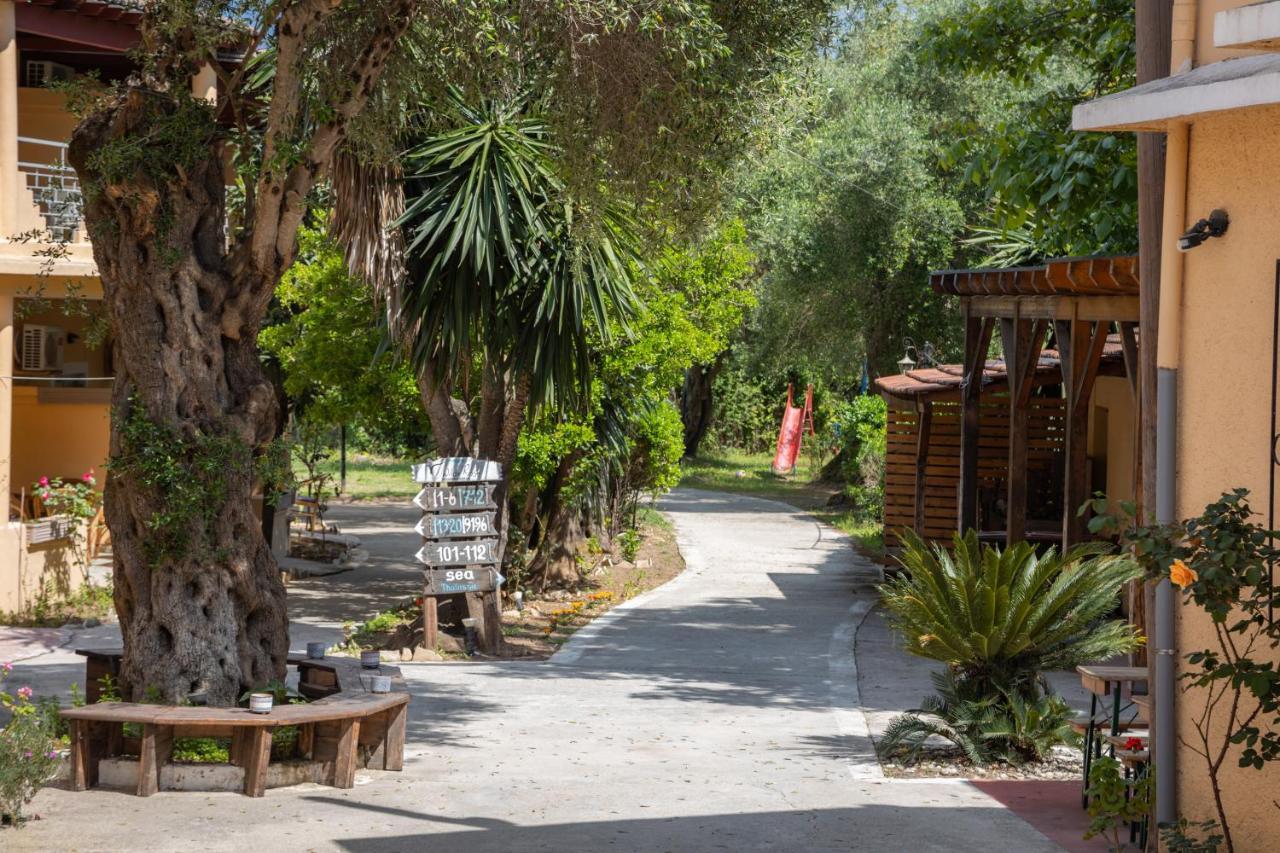 Wilde Rose Hotel Dassia  Esterno foto