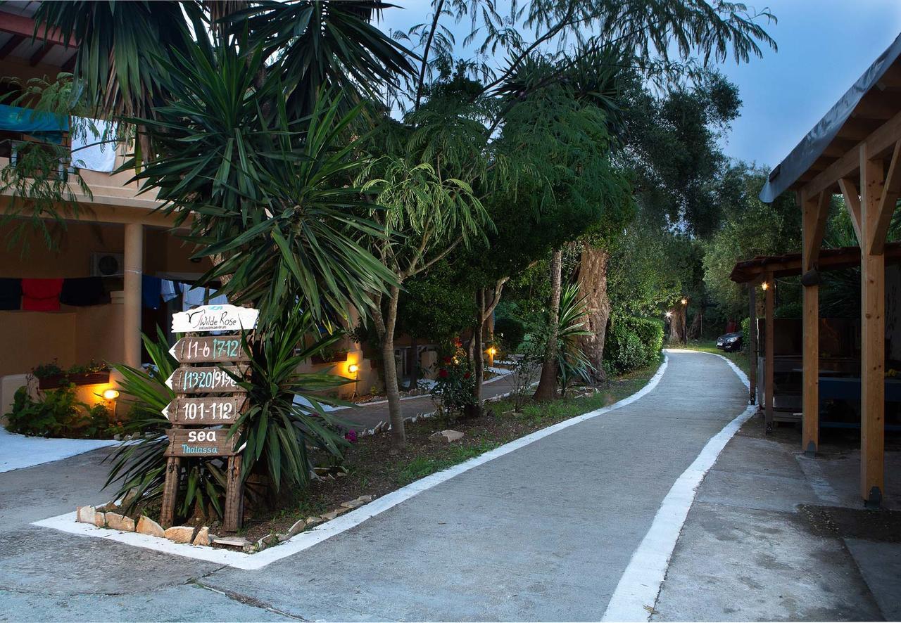 Wilde Rose Hotel Dassia  Esterno foto