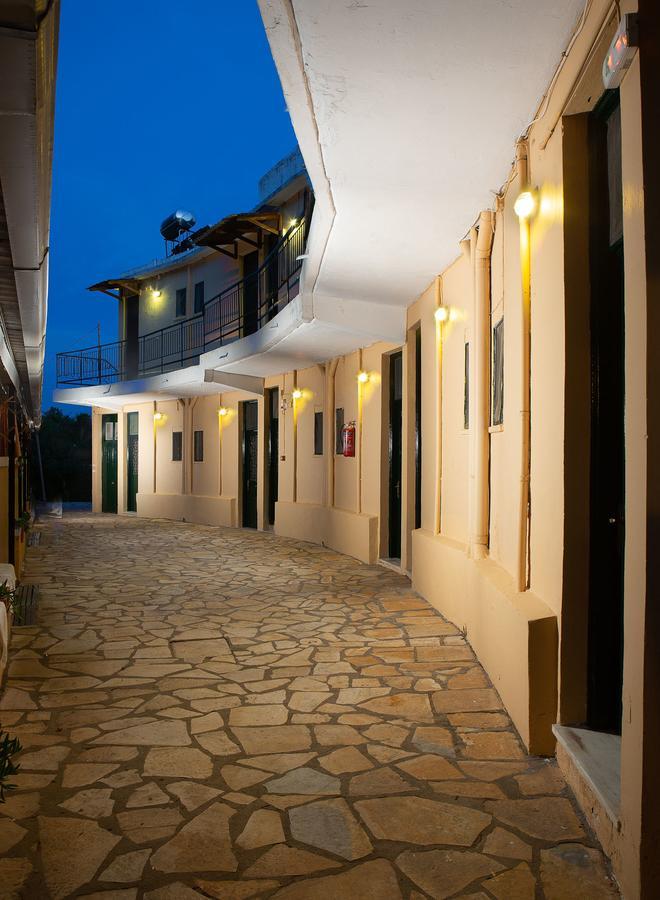 Wilde Rose Hotel Dassia  Esterno foto