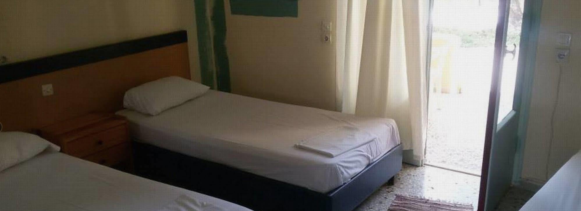 Wilde Rose Hotel Dassia  Esterno foto